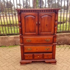 Antique drawers Chest